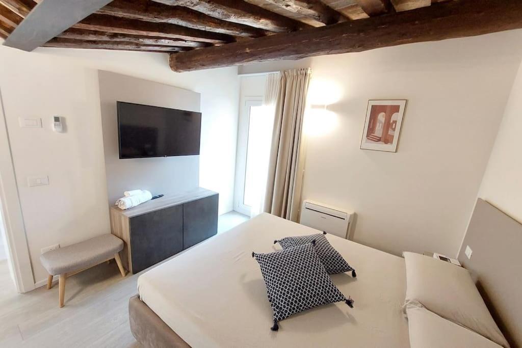 Residenza Subitosanto "Gigliola" 9A - Bilocale Con Terrazzo Esclusivo Cupola Basilica Di Sant'Antonio- Apartment Падуа Екстериор снимка